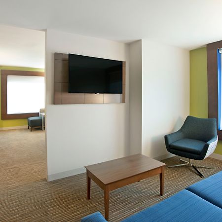 Holiday Inn Express Hotel & Suites Austin Downtown - University By Ihg Dış mekan fotoğraf