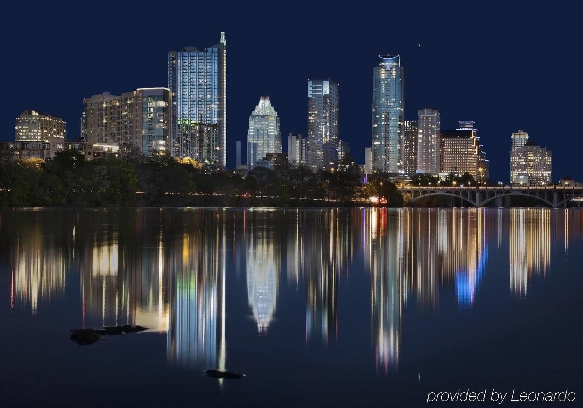 Holiday Inn Express Hotel & Suites Austin Downtown - University By Ihg Dış mekan fotoğraf